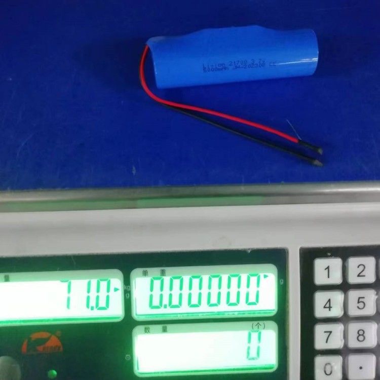3.7V 5000mAh 21700 PCB와 리드 20 AWG 전자 장치