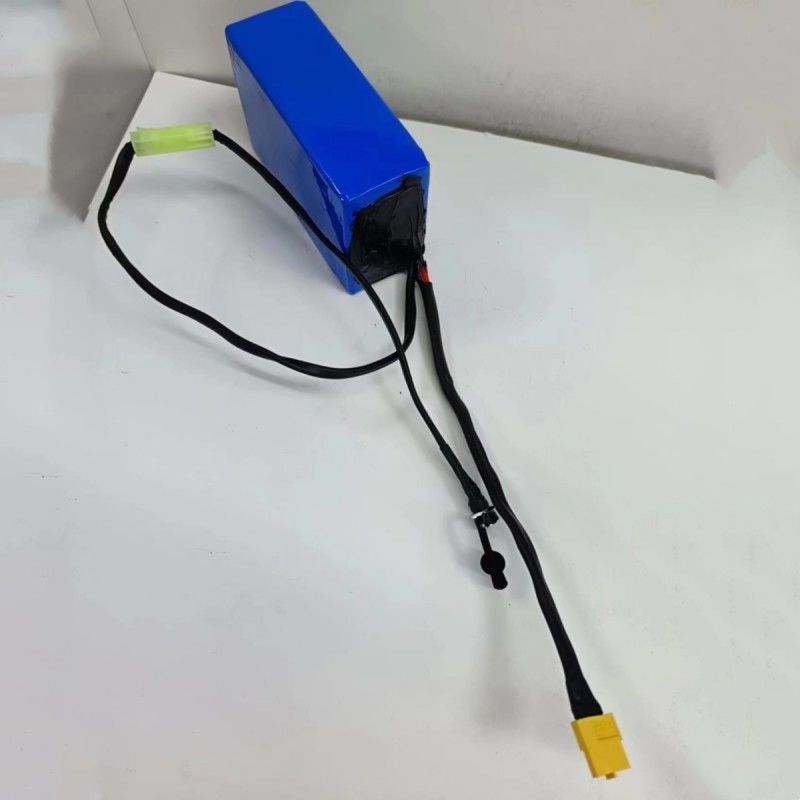 맞춤형 18650 배터리 팩 36V 2600mAh 10 셀 소형 Tamiya 전송 플러그와 충전
