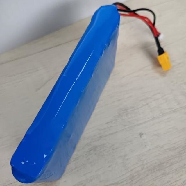 커스텀 배터리 팩 7s1p 18650 24V 3500mAh 350W 모터와 Xt60 플러그